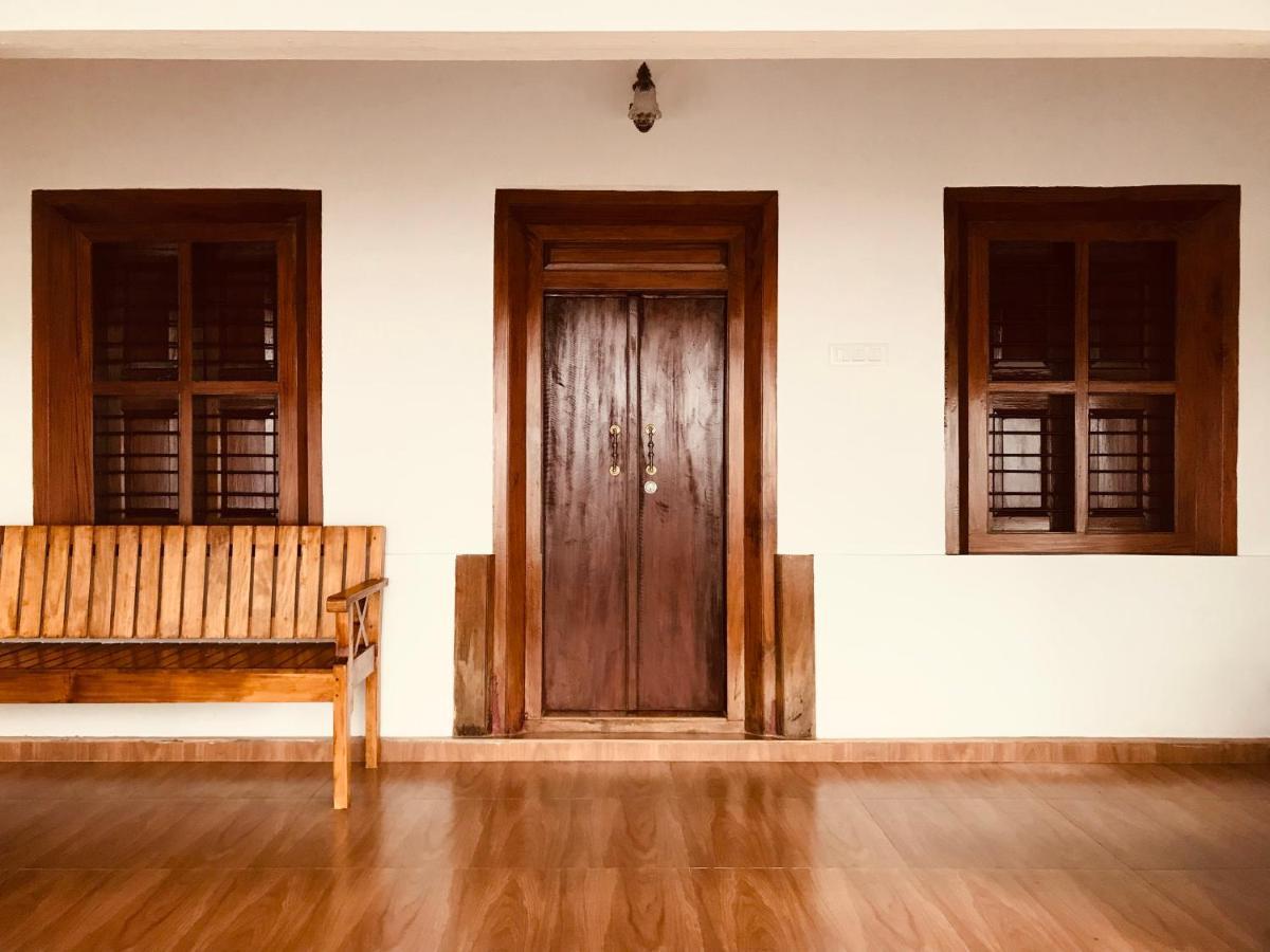 Partho Home Stay Padinjarathara Exteriör bild