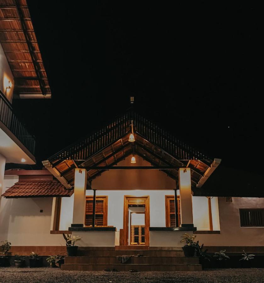 Partho Home Stay Padinjarathara Exteriör bild