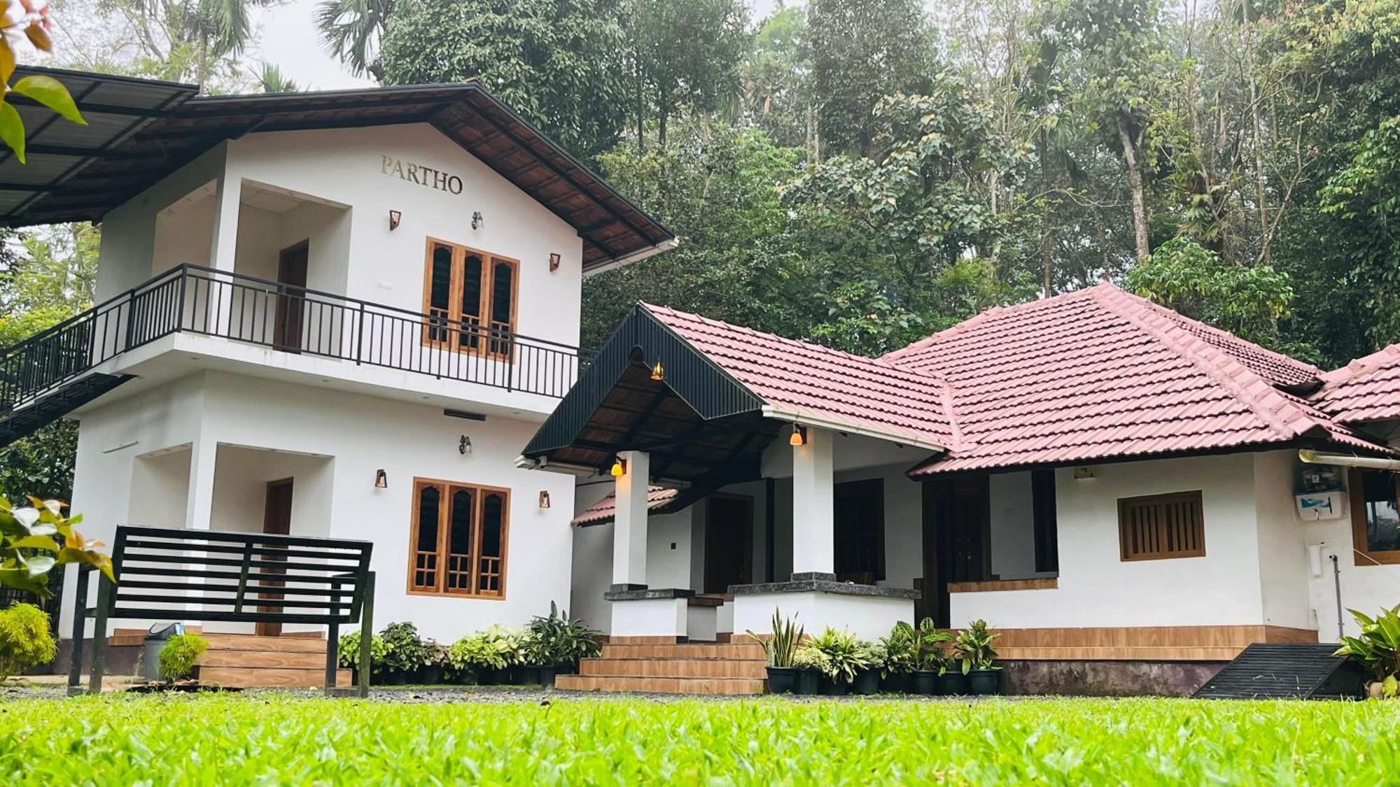 Partho Home Stay Padinjarathara Exteriör bild